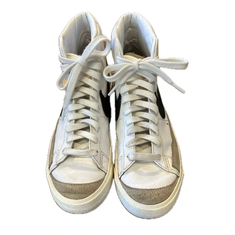 Nike Blazer Mid '77 Vintage White/Black. Women's Size 8
